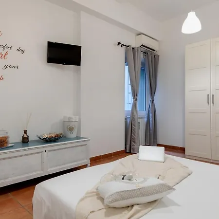 Апартаменты Trastevere In *